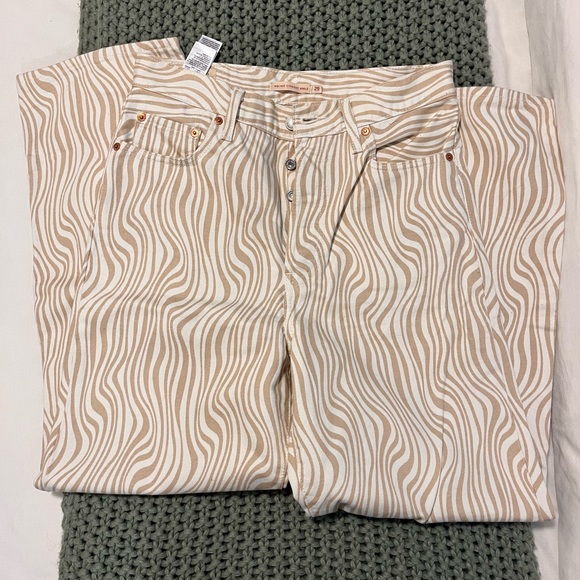 Levi’s Ribcage - Picture 5 of 7